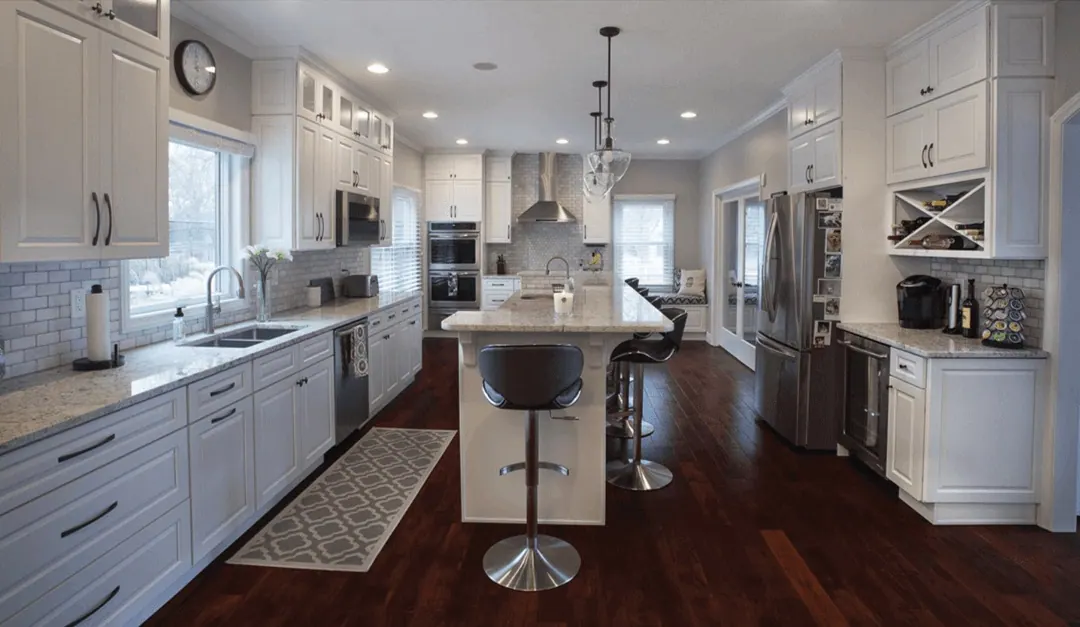 Traditional custom kitchen design in Miami house