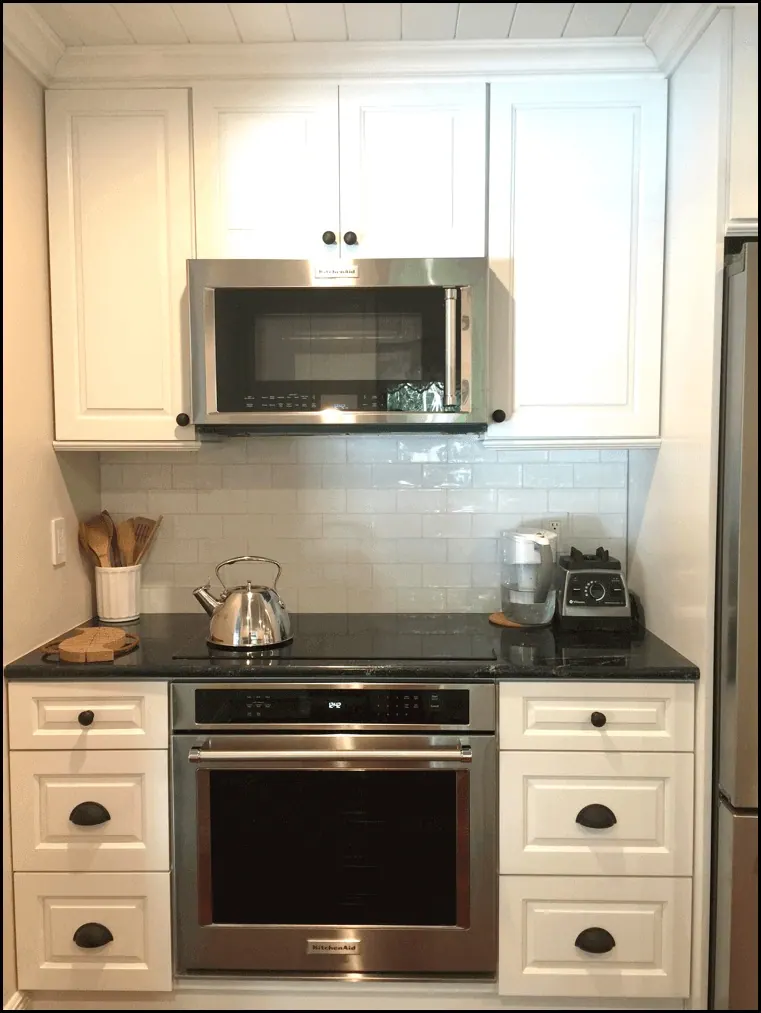 Kitchen design traditional stove wall in Miami