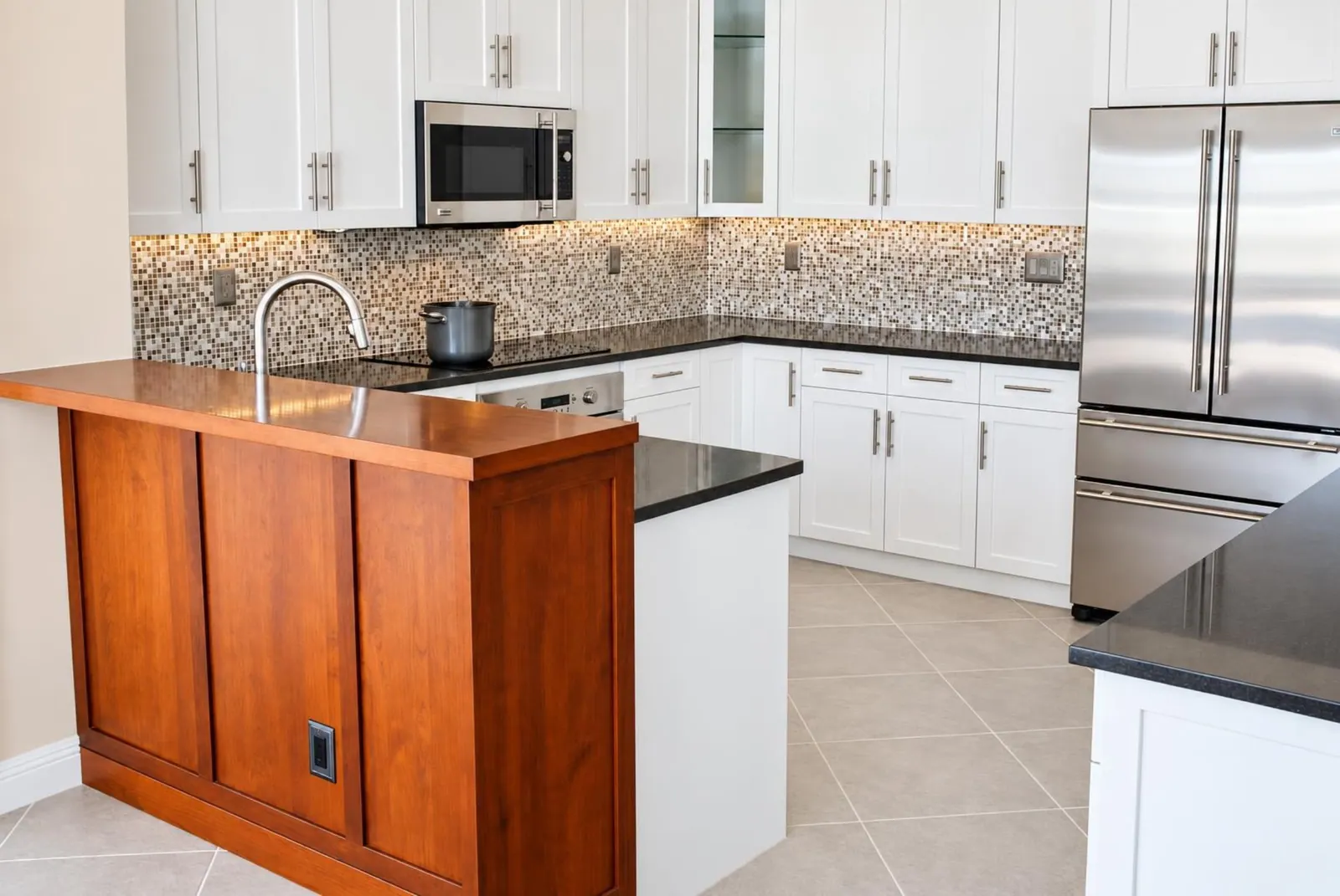 Kitchen, Coral Springs Kitchen by Kathryn Interiors