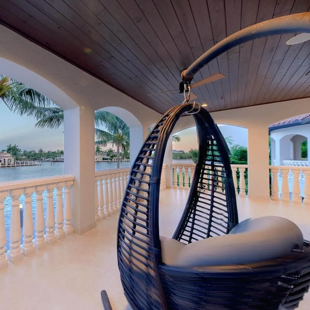 A Real Dream On The Intracoastal, Outdoor living by Kathryn Interiors
