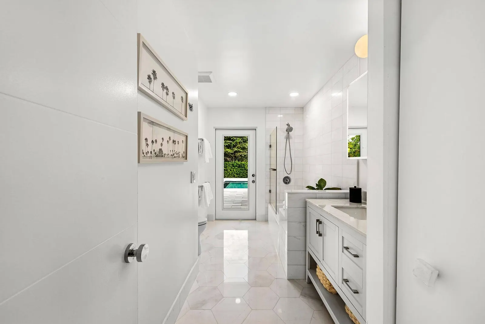 Cabana bath by Kathryn Interiors