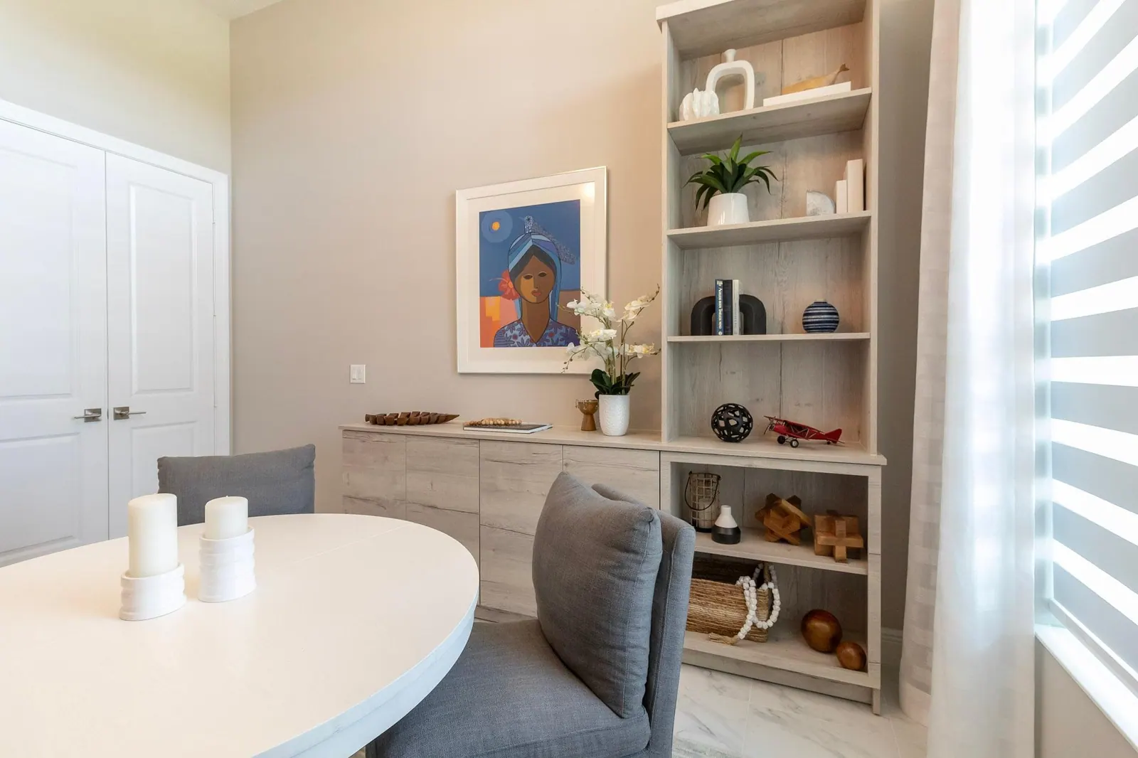 Vero Beach, Den by Kathryn Interiors