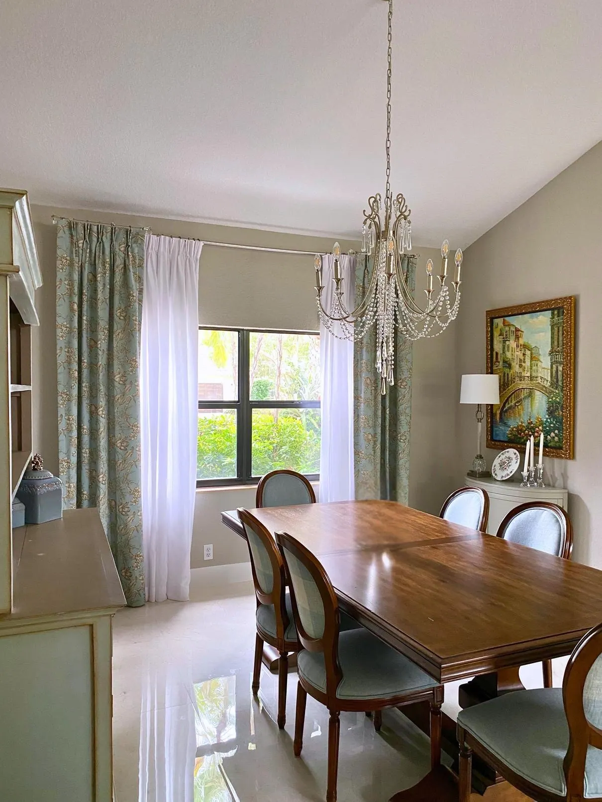Weston Home, Dining room by Kathryn Interiors