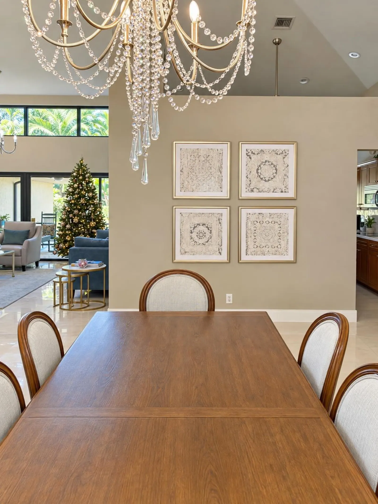 Weston Home, Dining room by Kathryn Interiors